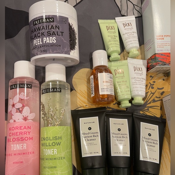 Skincare Bundle. - Picture 3 of 4